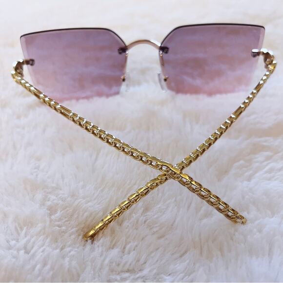 Skyla Light Purple Square Oversized Sunglasses - Picture 8 of 12